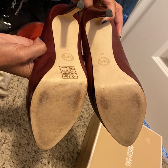 Michael Kors burgundy, 4 inch heals - Picture 4 of 4
